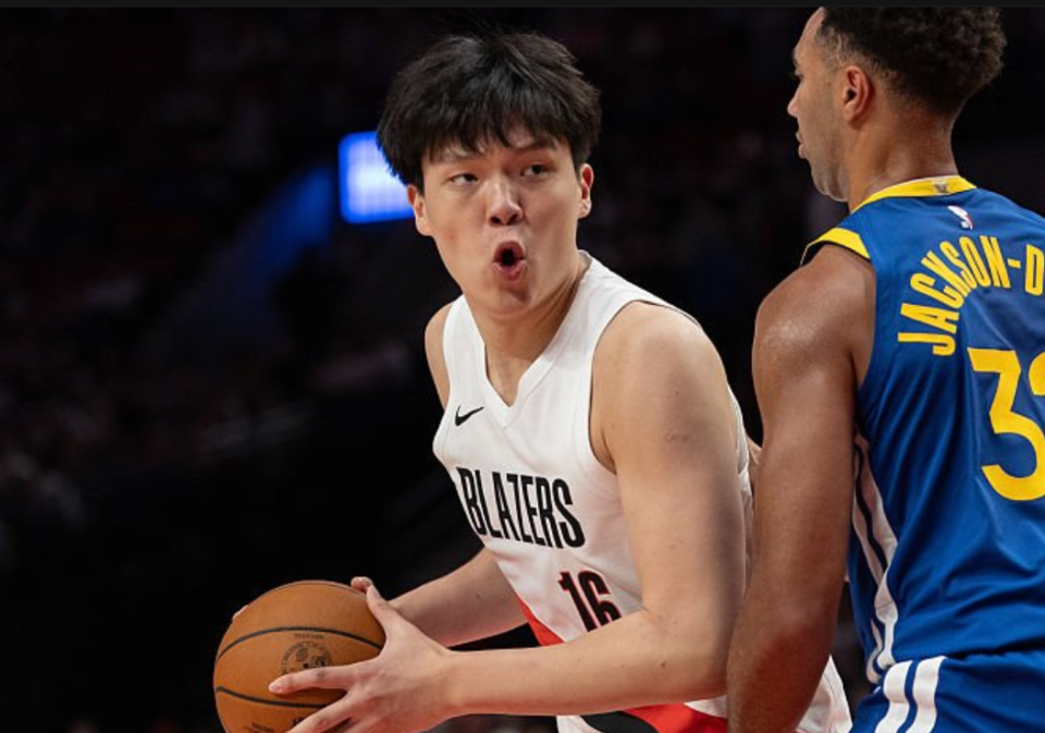 集结日密尔沃基雄鹿扳平良机深圳男篮更衣室发声备战法甲，波特兰开拓者今夜强势反弹都惊呆了