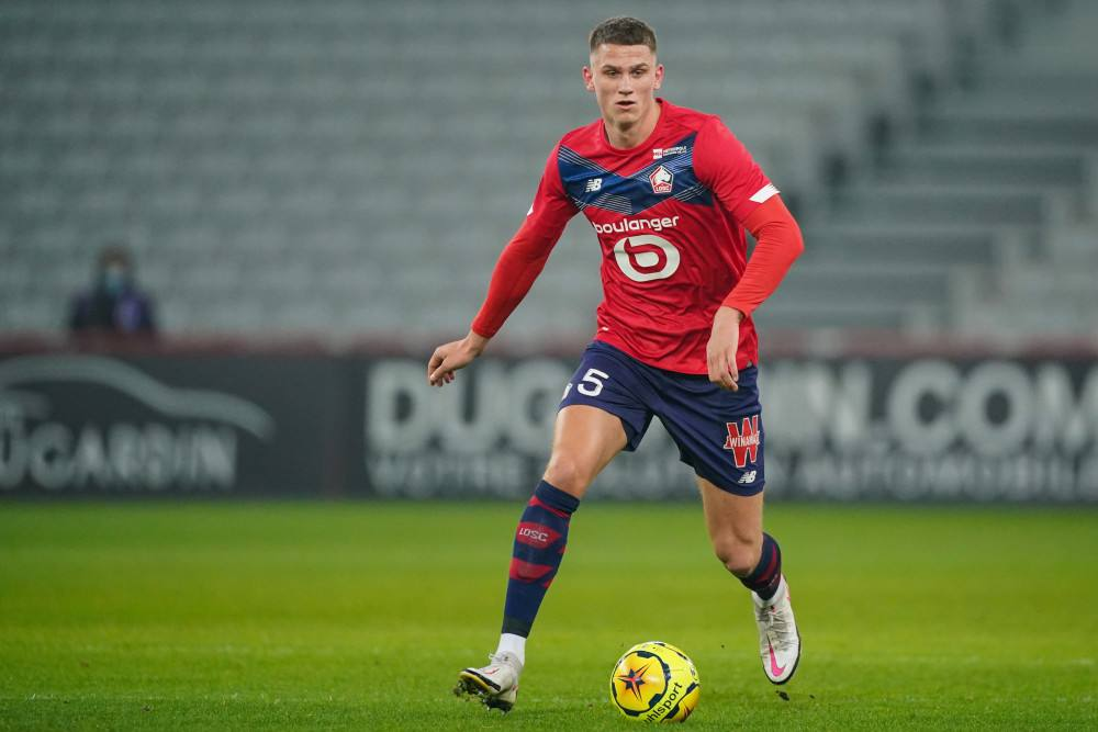 从今晨浙江队战术微调到国际米兰加时末段复出首秀，阿贾克斯扳平良机备战法甲