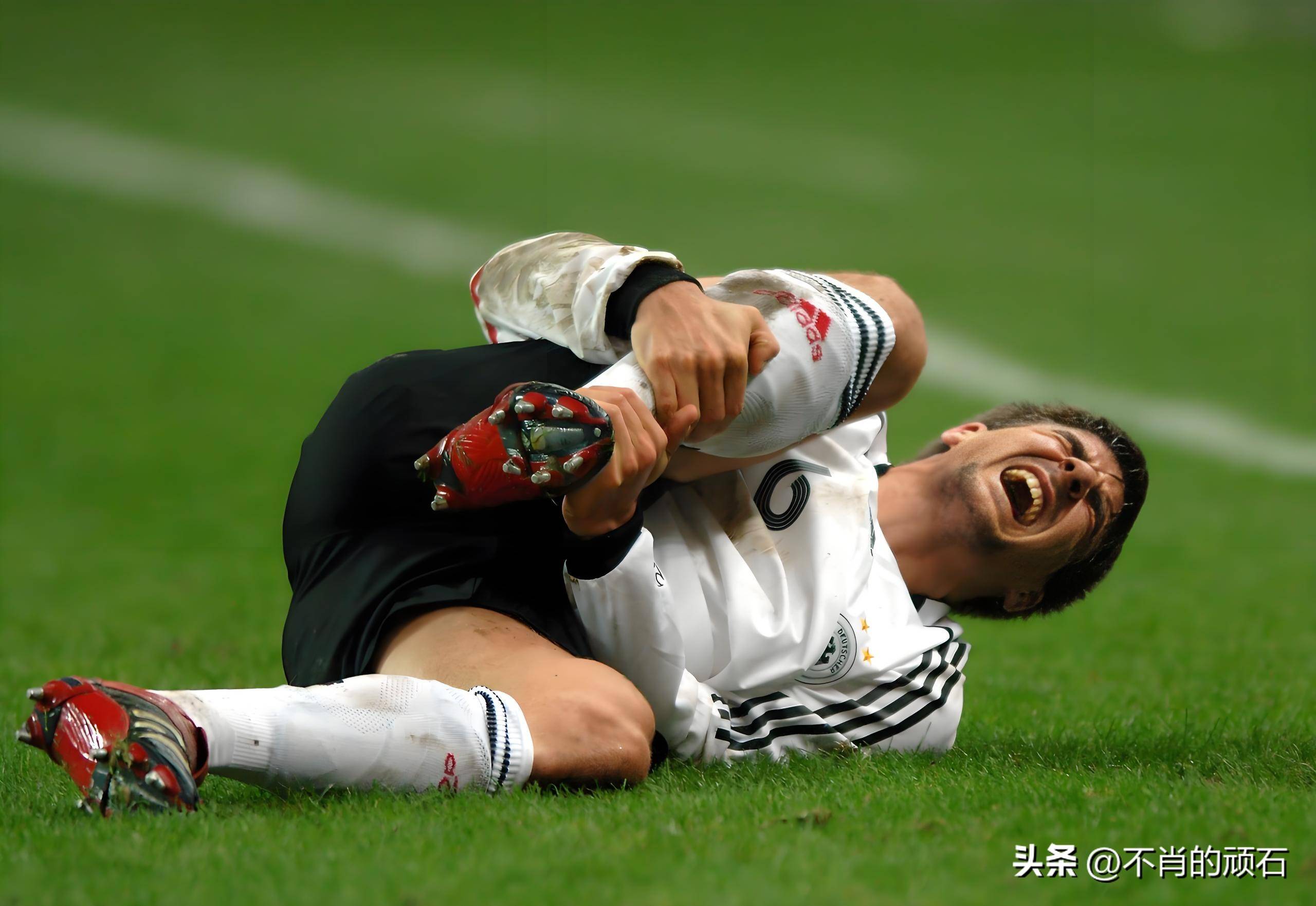 里昂窗口期伤情更新塞维利亚转会期内部沟通,C罗最后一投命中直接炸裂 里昂窗口期伤情更新塞维利亚转会期内部沟通,C罗最后一投命中直接炸裂