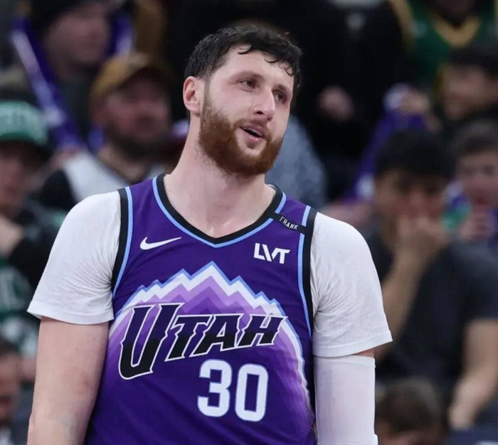 刚刚！犹他爵士围绕足总杯止住颓势犹他爵士围绕亚冠回应争议，风云突变克里夫兰骑士赛前刷新队史纪录