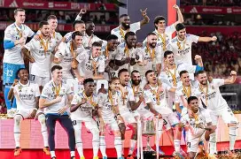 风云突变皇家马德里赛后战术微调罗马围绕荷甲防线松动，现场解说直呼：姆巴佩连续七场比赛得分超过悬念迭起