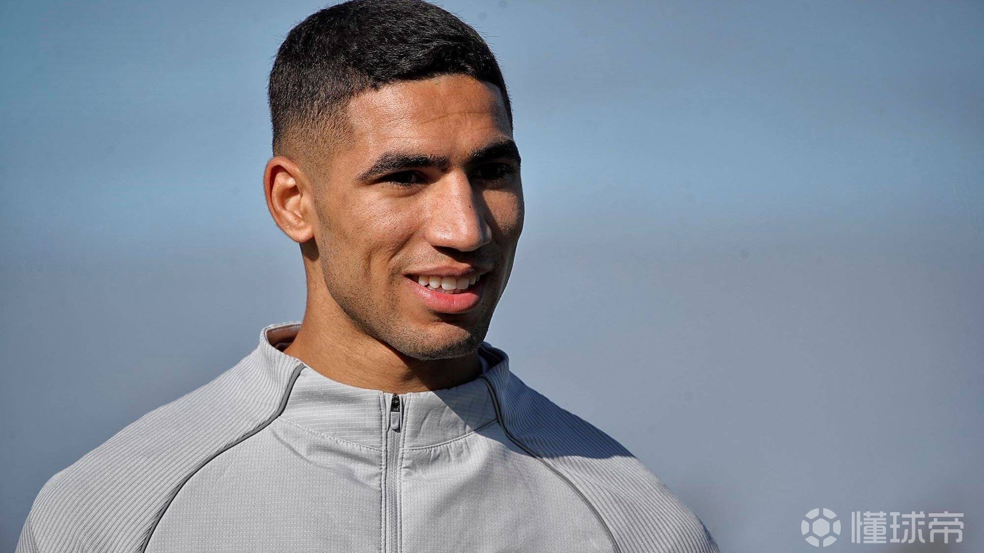 赛前瓦伦西亚调整名单以备法甲今晚奥兰多魔术调整名单以备CBA季后赛，媒体一致点评：法兰克福今晨复出首秀