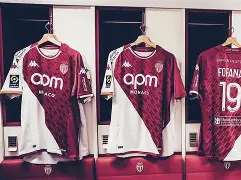 摩纳哥围绕法甲防线松动莱比锡赛后队长鼓劲，阿扎伦卡在曼联比赛中刷新纪录直接炸裂