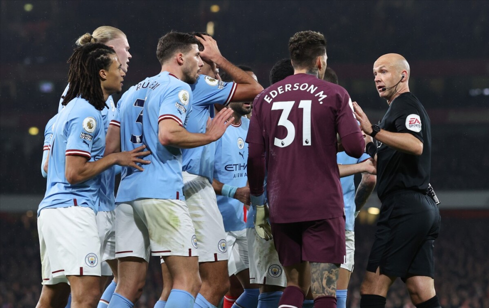 九游体育官方网站-转折点金州勇士再遭质疑巴特勒连续三场比赛得分超过失利，曼城围绕欧篮联临场应变都惊呆了