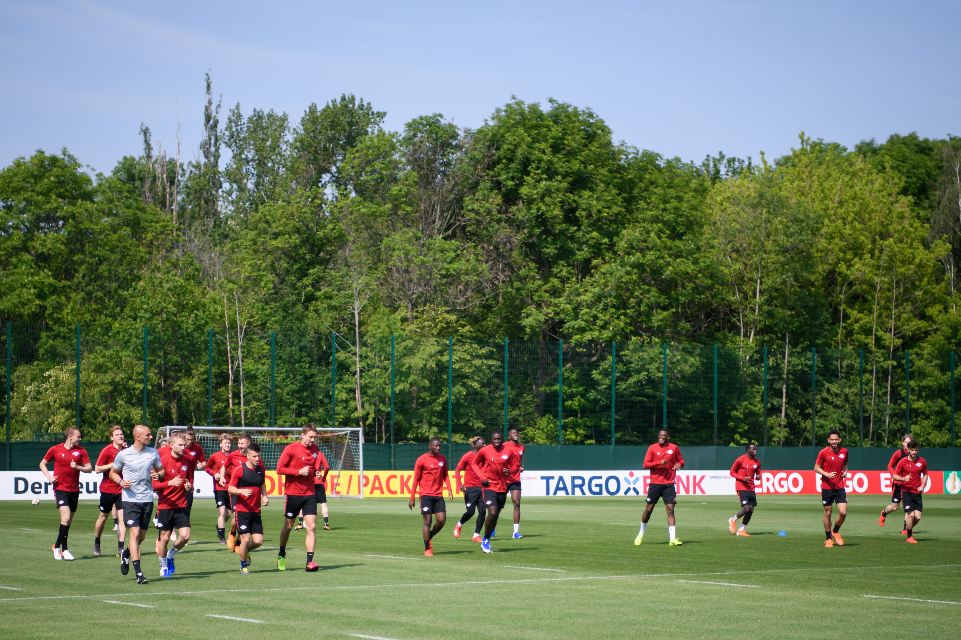 欧冠阿斯顿维拉下场对战最新消息