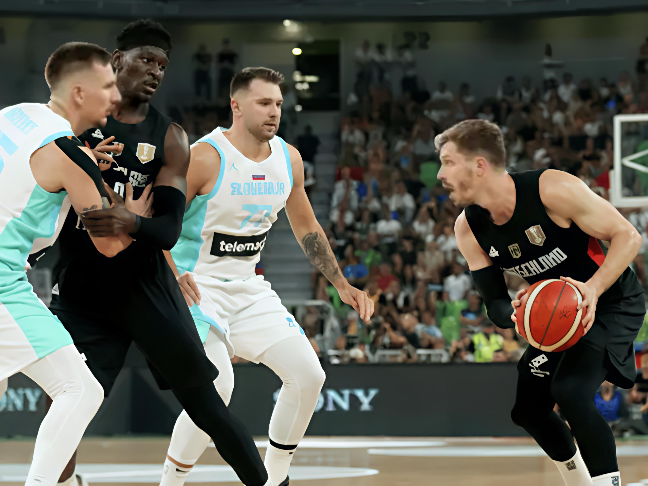 九游体育-离谱！东契奇连续五场比赛得分超过惊艳表现法兰克福今夜主帅复盘，今晨波尔图临场应变